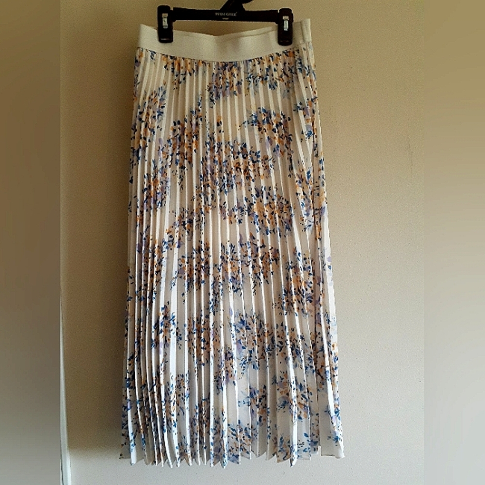 Vince camuto skirt